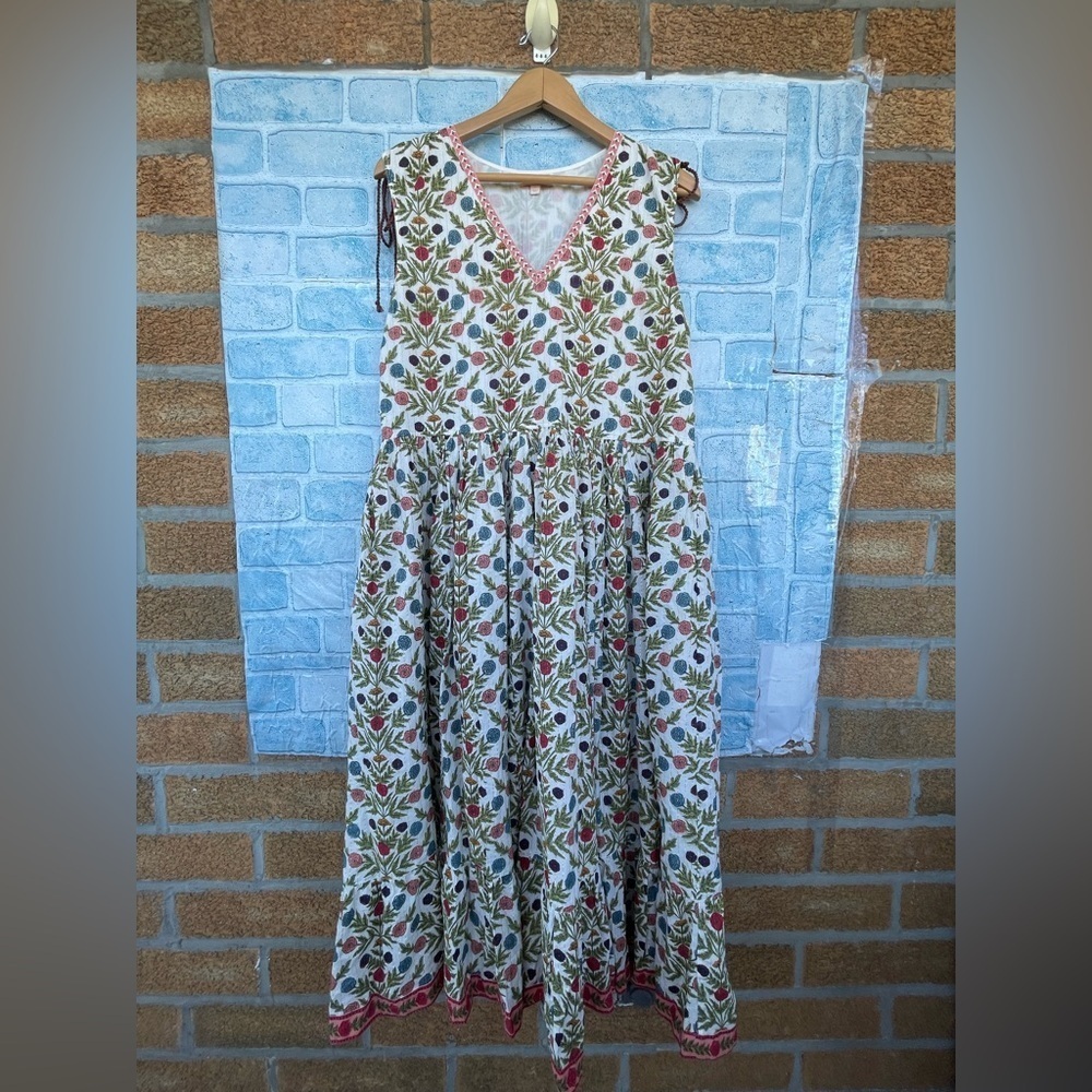Pink chicken metallic tassel rose prints dress size large - Picture 1 of 16
